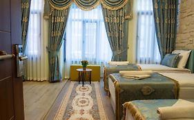 Sayina Hotel